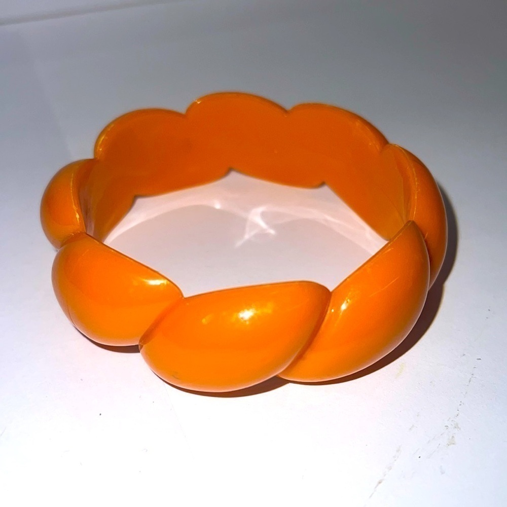 Orange Lucite Rope Pattern Bangle Bracelet - Picture 3 of 6